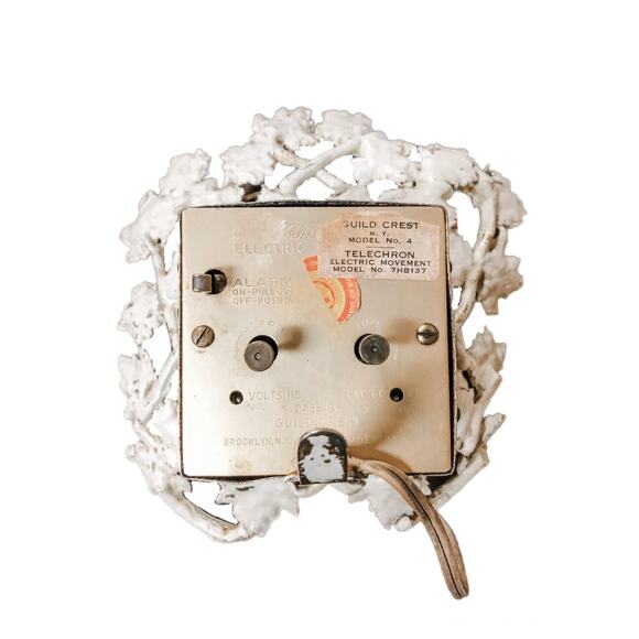 Vintage Guild Crest Ornate Gold Leaf Vanity Clock Telechron Electric Movement - Picture 3 of 4